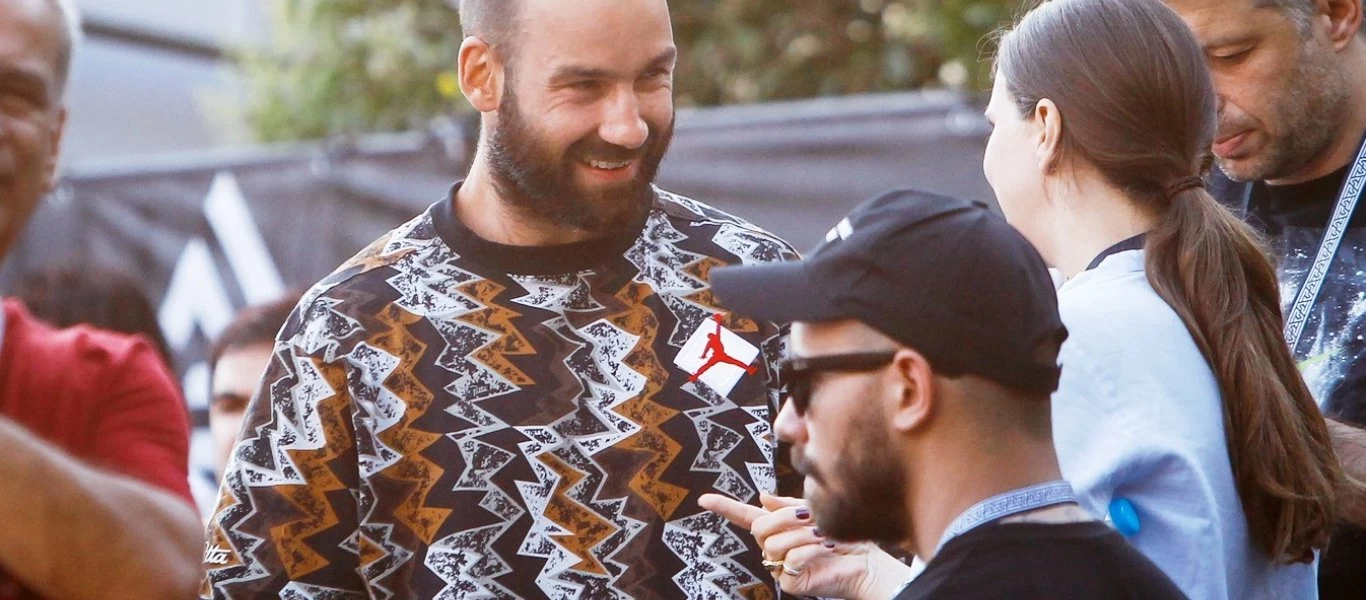 Ξέγνοιαστες στιγμές του Βασίλη Σπανούλη με τα παιδιά του σε παιδότοπο (βίντεο)